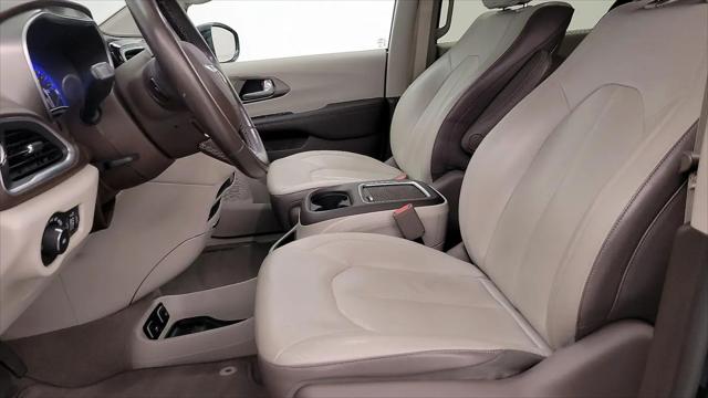 2017 Chrysler Pacifica Touring-L Plus