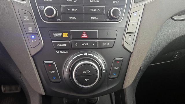 2017 Hyundai Santa Fe SE