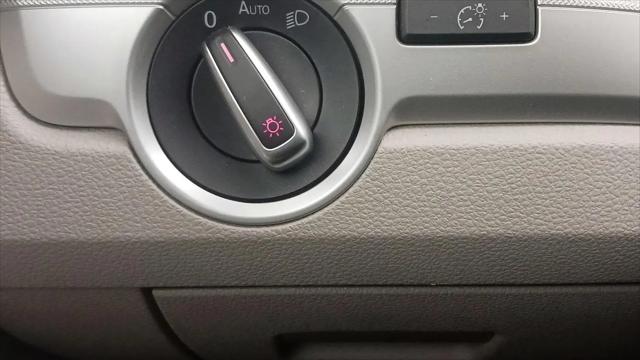 2016 Volkswagen Passat 1.8T S