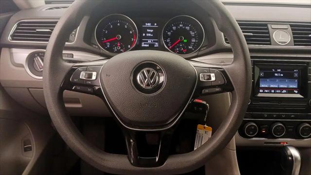 2016 Volkswagen Passat 1.8T S