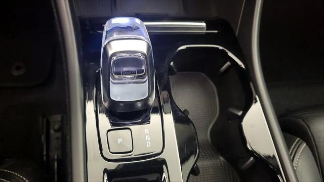 2023 Volvo XC40 B5 Plus Dark Theme