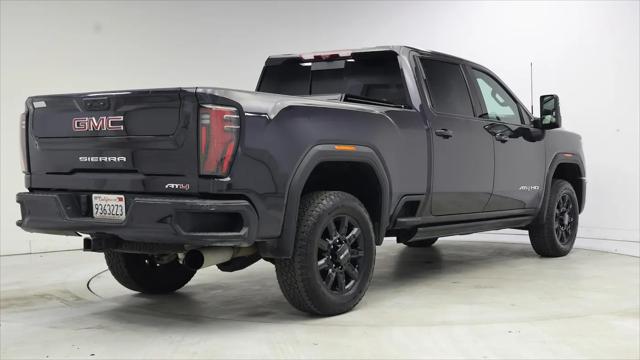 2024 GMC Sierra 2500HD 4WD Crew Cab Standard Bed AT4