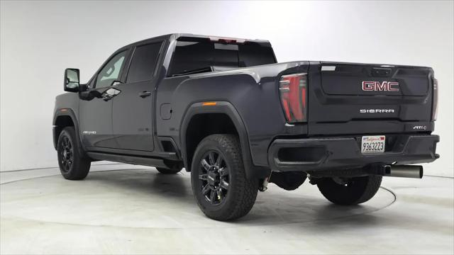 2024 GMC Sierra 2500HD 4WD Crew Cab Standard Bed AT4