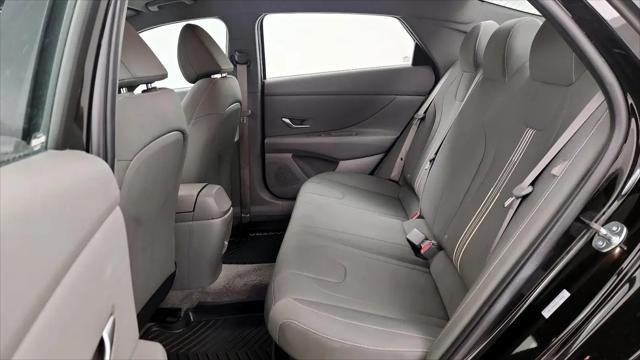 2025 Hyundai Elantra Hybrid SEL Sport