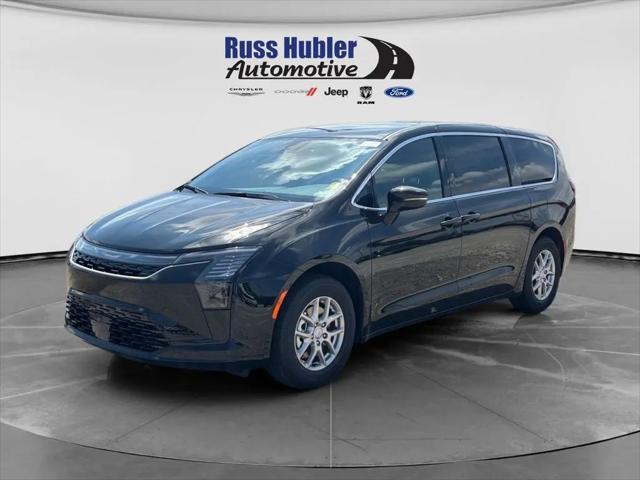 2027 Chrysler Pacifica Select for sale in New Castle, IN