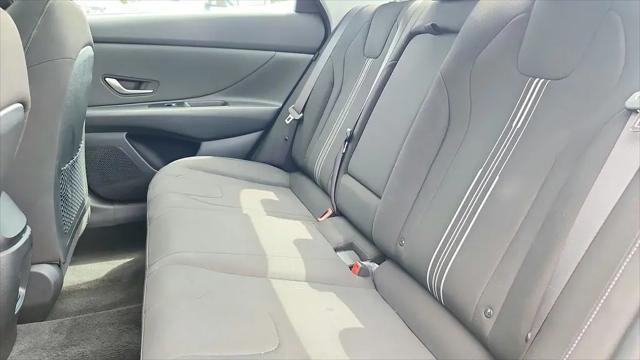 2025 Hyundai Elantra SEL Convenience