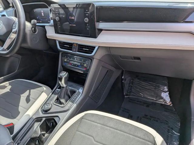 2025 Volkswagen Taos 1.5T SE