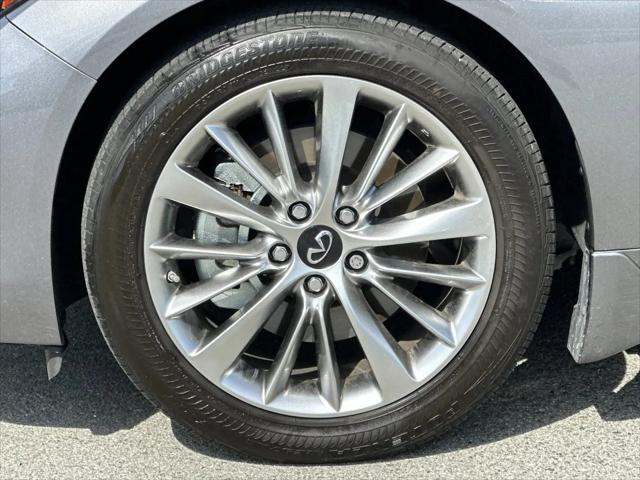 2023 INFINITI Q50 LUXE