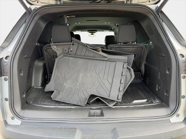 2023 Chevrolet Traverse FWD LT Cloth