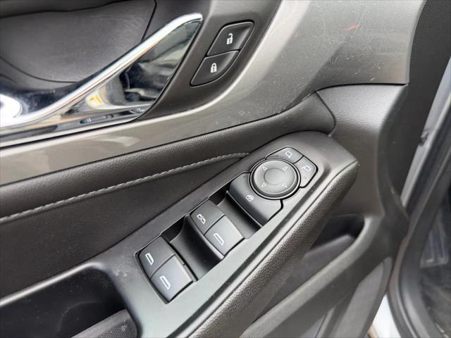 2023 Chevrolet Traverse FWD LT Cloth