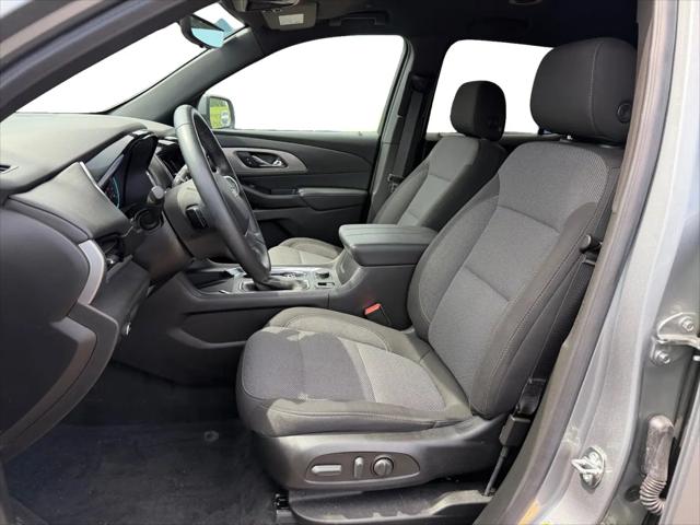 2023 Chevrolet Traverse FWD LT Cloth