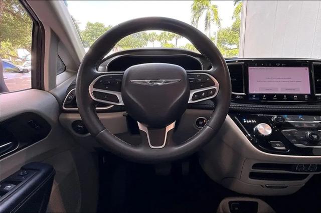 2023 Chrysler Pacifica Hybrid Touring L