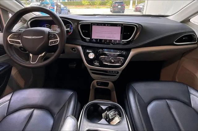 2023 Chrysler Pacifica Hybrid Touring L