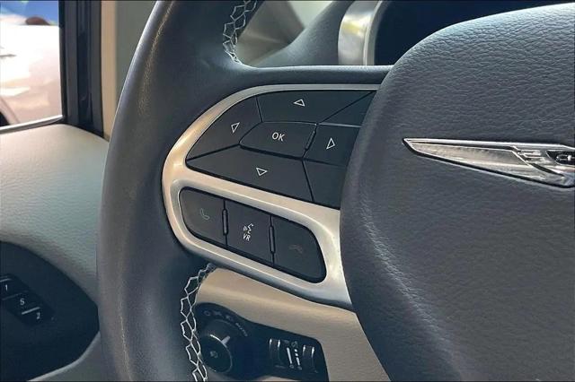 2023 Chrysler Pacifica Hybrid Touring L