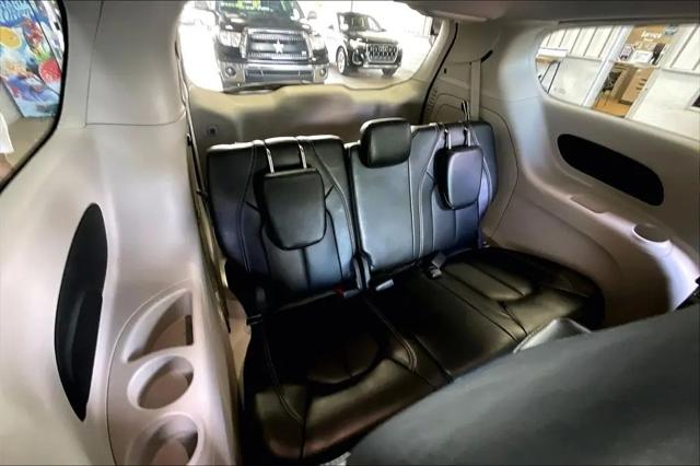 2023 Chrysler Pacifica Hybrid Touring L