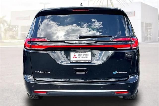2023 Chrysler Pacifica Hybrid Touring L