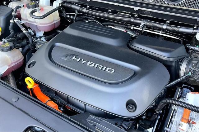 2023 Chrysler Pacifica Hybrid Touring L