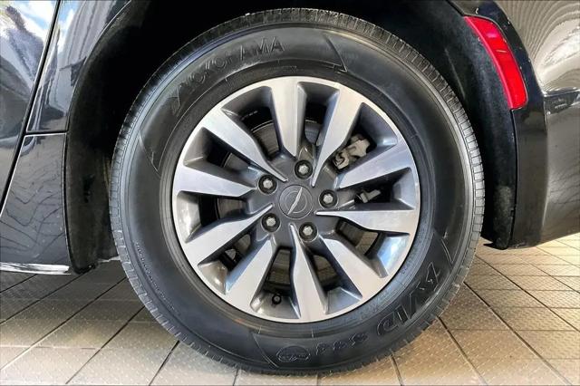 2023 Chrysler Pacifica Hybrid Touring L