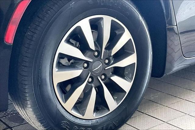 2023 Chrysler Pacifica Hybrid Touring L