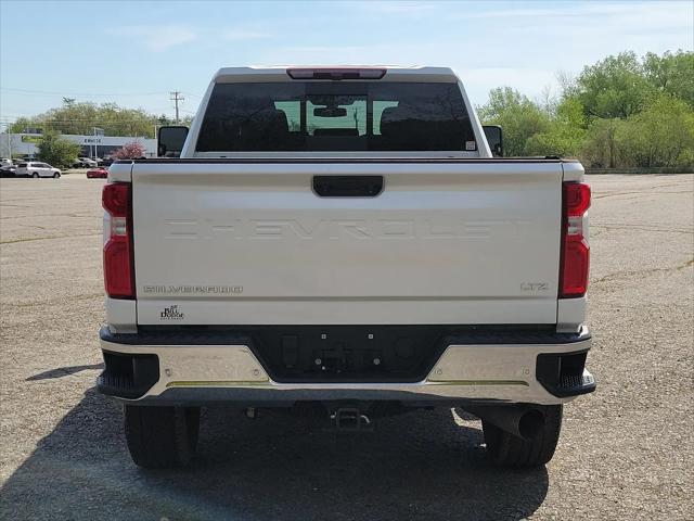 2022 Chevrolet Silverado 3500HD 4WD Crew Cab Standard Bed LTZ