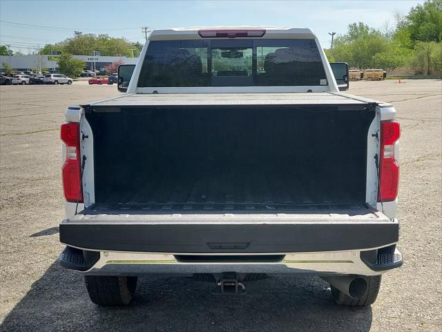 2022 Chevrolet Silverado 3500HD 4WD Crew Cab Standard Bed LTZ