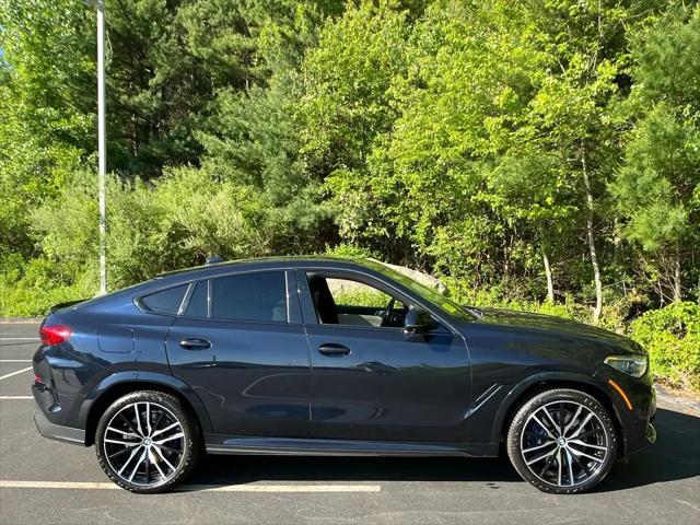 2021 BMW X6 M50i