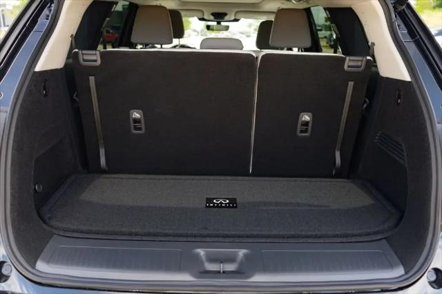 2027 INFINITI QX60 LUXE