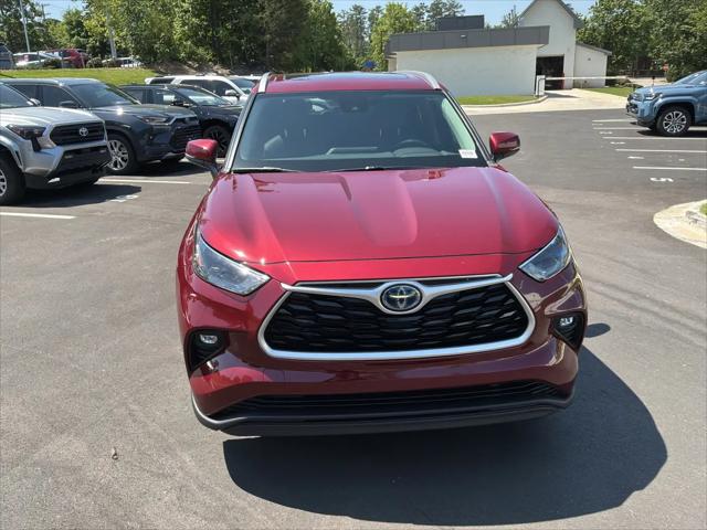 2022 Toyota Highlander Hybrid XLE