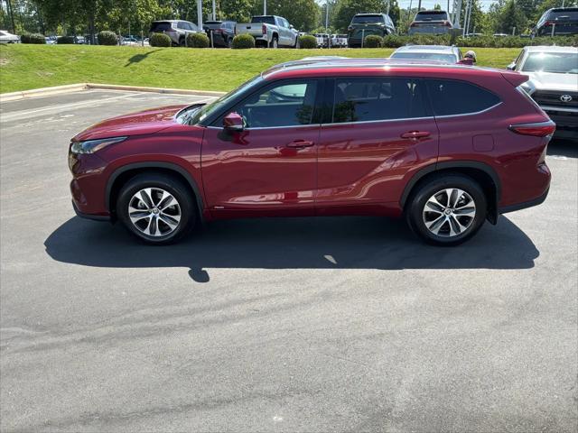 2022 Toyota Highlander Hybrid XLE