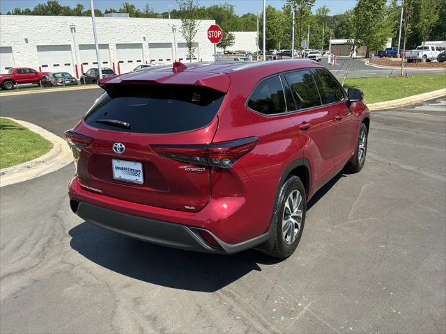 2022 Toyota Highlander Hybrid XLE