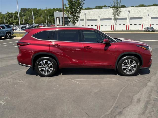 2022 Toyota Highlander Hybrid XLE
