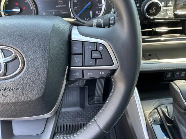 2022 Toyota Highlander Hybrid XLE