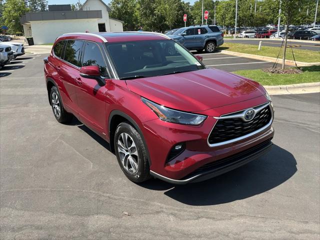 2022 Toyota Highlander Hybrid XLE