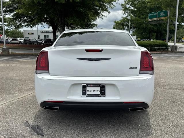 2023 Chrysler 300 Touring
