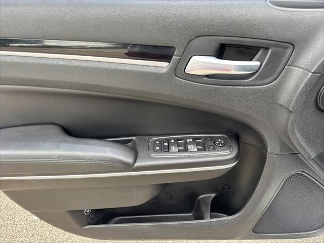 2023 Chrysler 300 Touring