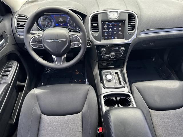 2023 Chrysler 300 Touring