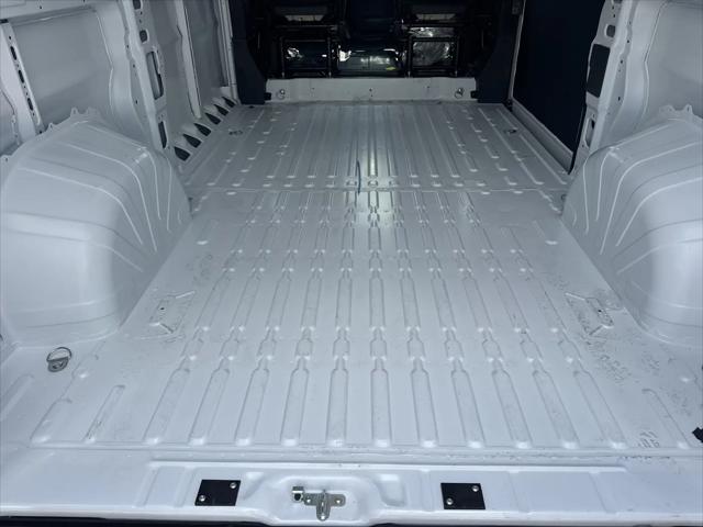 2026 Ram ProMaster 2500 Cargo Van Tradesman Low Roof 136 WB w/Pass Seat