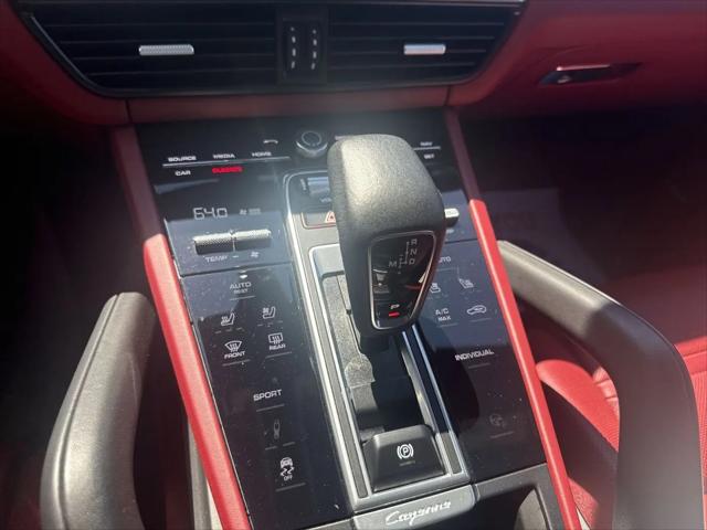 2022 Porsche Cayenne Platinum Edition