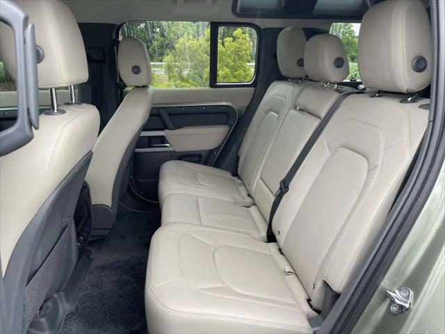 2023 Land Rover Defender 110 SE