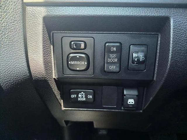 2016 Toyota Tundra SR5 5.7L V8
