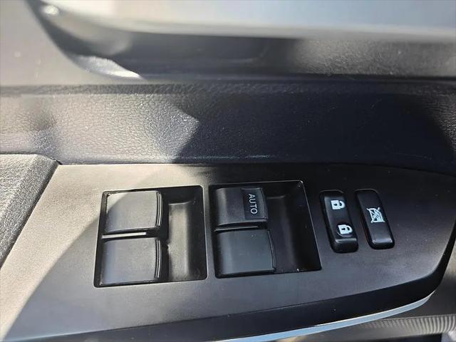 2016 Toyota Tundra SR5 5.7L V8