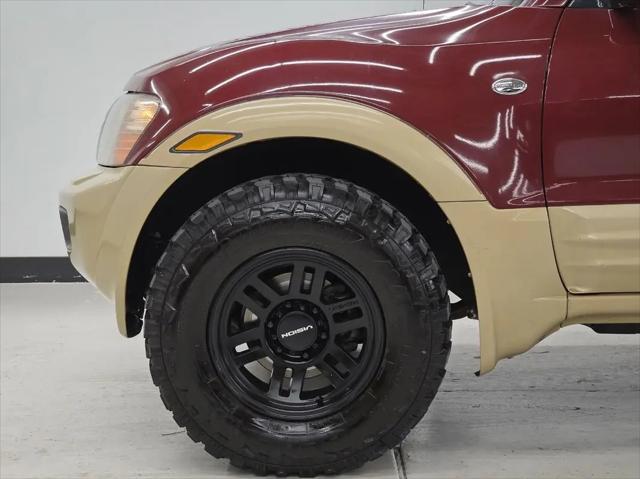 2002 Mitsubishi Montero XLS