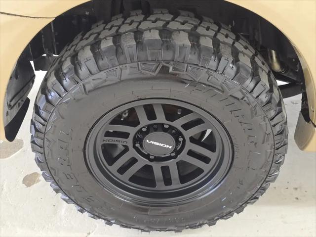 2002 Mitsubishi Montero XLS