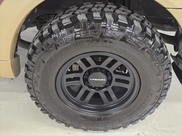 2002 Mitsubishi Montero XLS