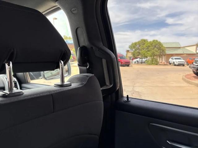 2022 Ram 1500 Big Horn Crew Cab 4x2 5'7" Box