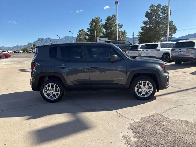 2023 Jeep Renegade Latitude 4x4