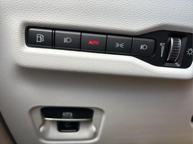 2026 Jeep Cherokee Overland 4x4