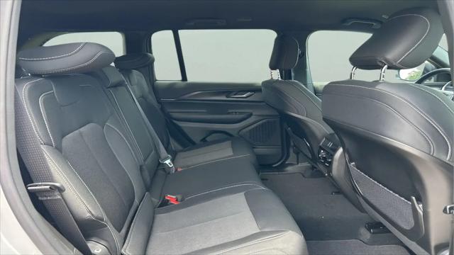 2026 Jeep Grand Cherokee Laredo 4x4