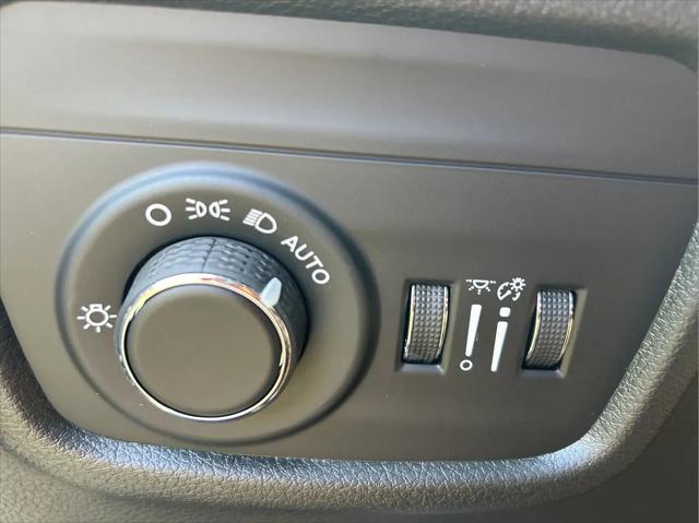 2026 Jeep Grand Cherokee Laredo 4x4
