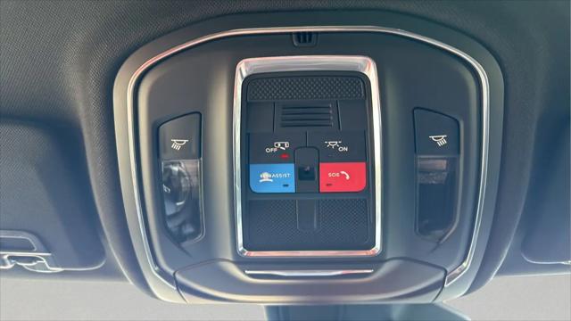 2026 Jeep Grand Cherokee Laredo 4x4